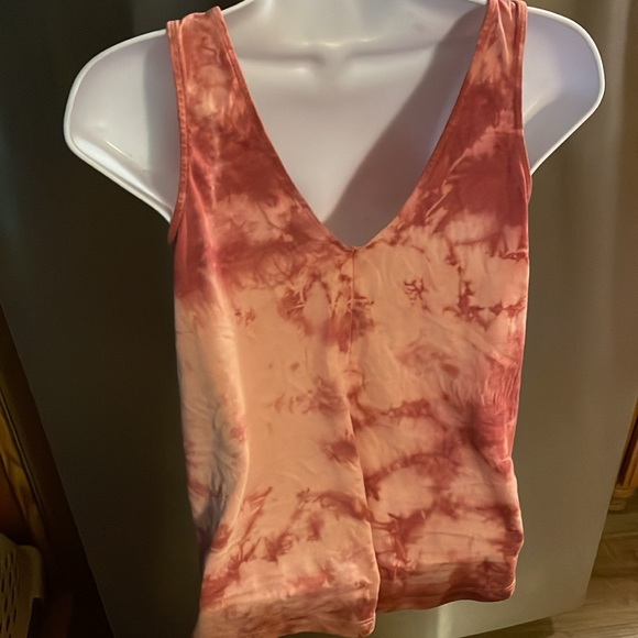 VS PINK Acid WashTank 🩷 - Picture 13 of 15